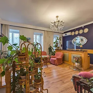 2* Hotel House 52 Boutique